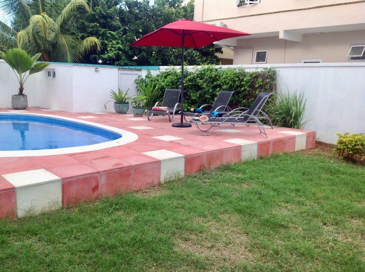 Cardamon Villa Is A 2 Bedroom With 1 Bathroom And Seperate Toilet Detached House With Ac And Swimming Pool , 5 Minutes Walk From Flic En Flac Public Beach Екстер'єр фото