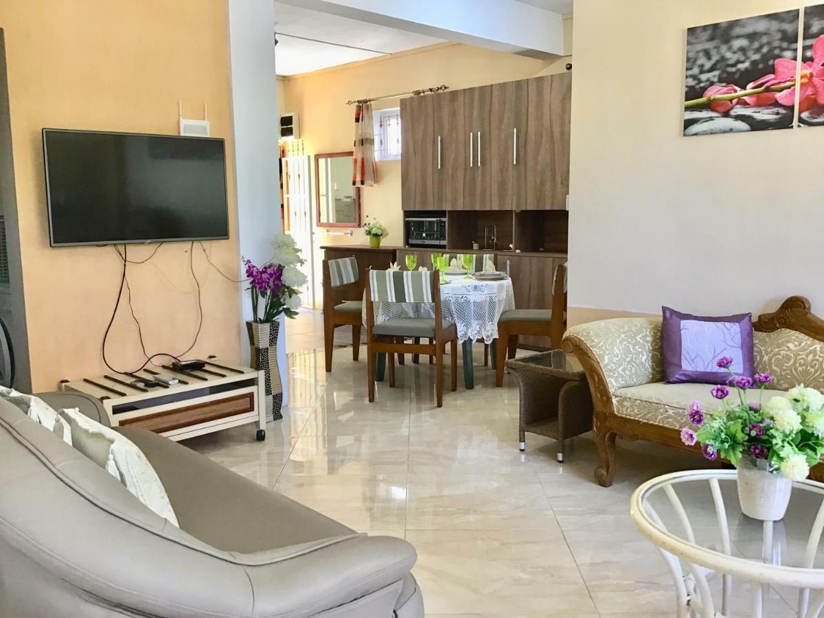 Cardamon Villa Is A 2 Bedroom With 1 Bathroom And Seperate Toilet Detached House With Ac And Swimming Pool , 5 Minutes Walk From Flic En Flac Public Beach Екстер'єр фото